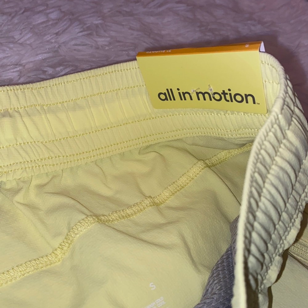 All In Motion Neon Yellow 7” Shorts - Picture 4 of 7
